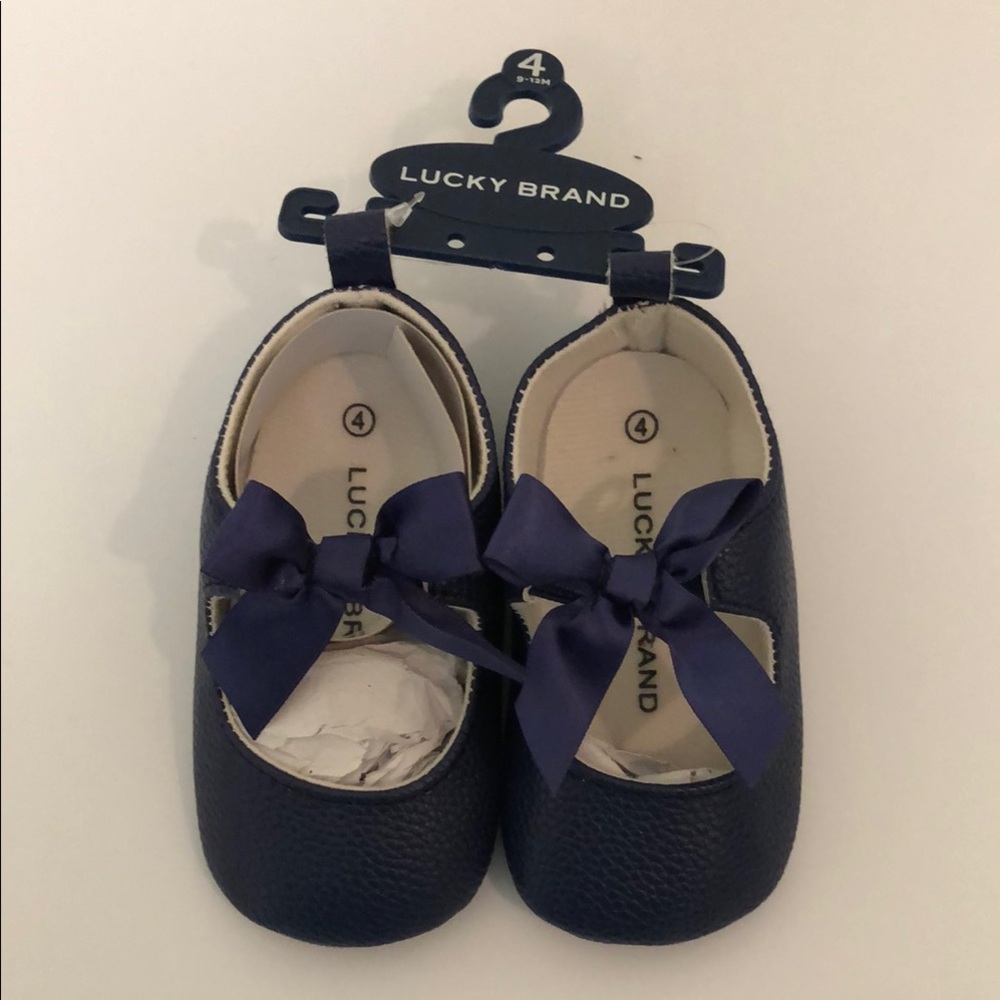 Lucky Brand nwt Blue Dress Shoes with Bow Accent size 4 9 - 12 months